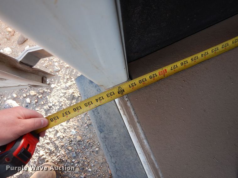 image for item DF8273 2000 Kiefer Eagle XLA  livestock trailer