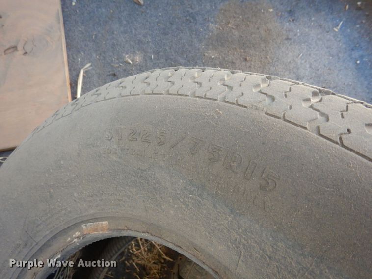 image for item DF8273 2000 Kiefer Eagle XLA  livestock trailer