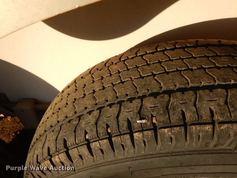 image for item DF8273 2000 Kiefer Eagle XLA  livestock trailer