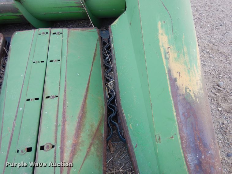 image for item DF8275 John Deere 853A  all-crop head