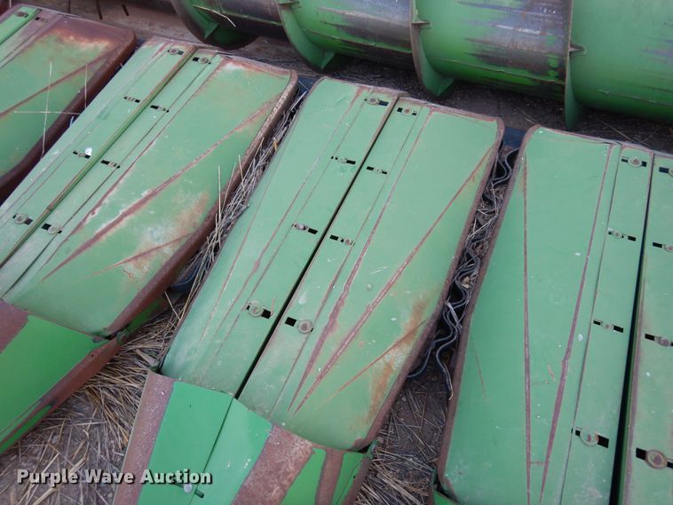 image for item DF8275 John Deere 853A  all-crop head