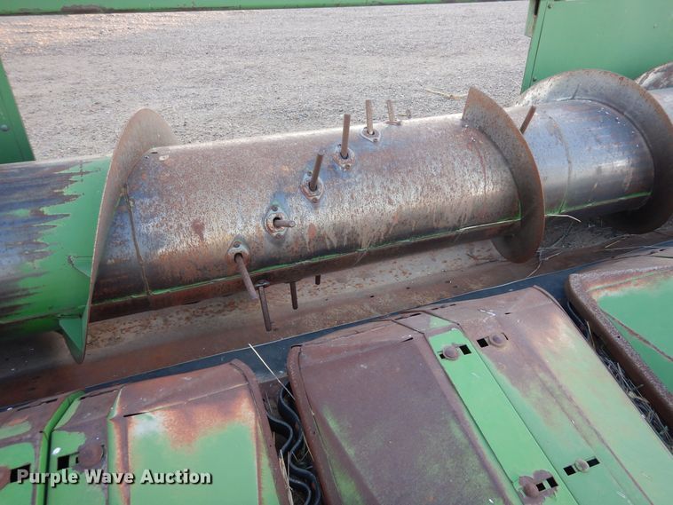 image for item DF8275 John Deere 853A  all-crop head