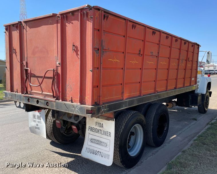 image for item DN5160 1973 Ford 880  grain truck