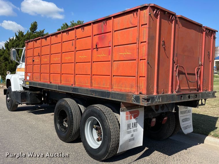 image for item DN5160 1973 Ford 880  grain truck