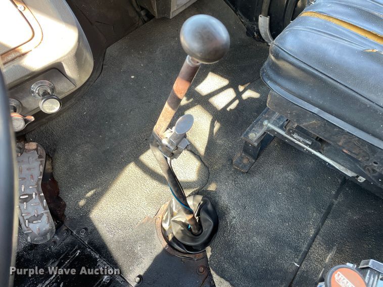 image for item DN5160 1973 Ford 880  grain truck