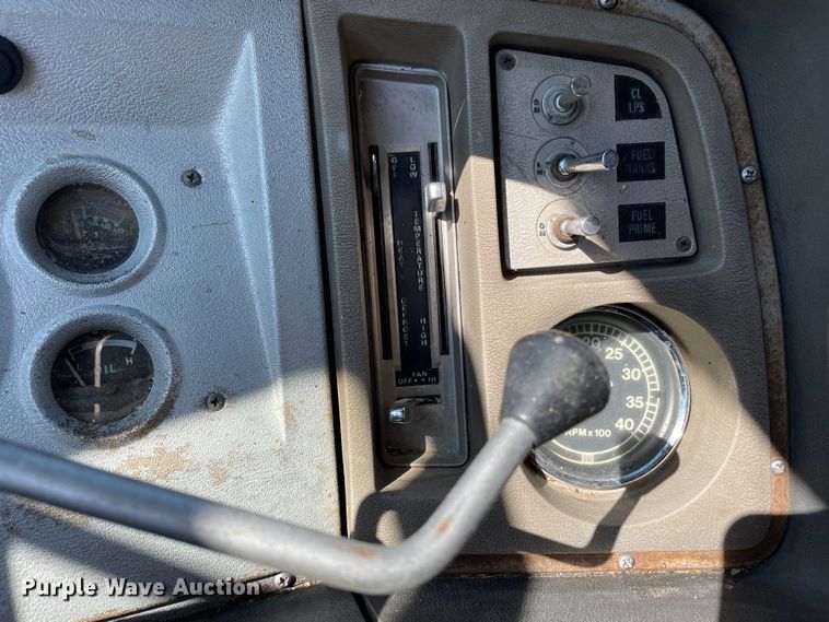 image for item DN5160 1973 Ford 880  grain truck