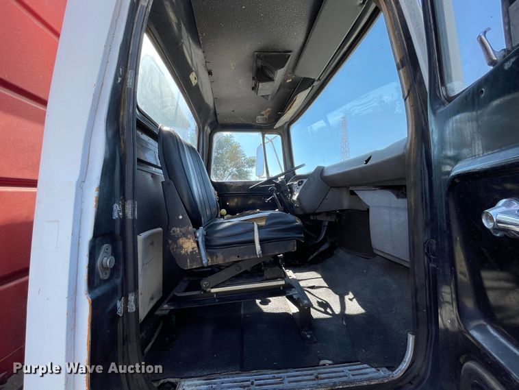 image for item DN5160 1973 Ford 880  grain truck