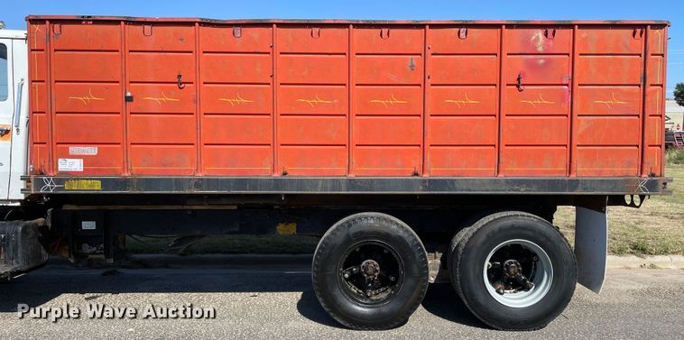 image for item DN5160 1973 Ford 880  grain truck
