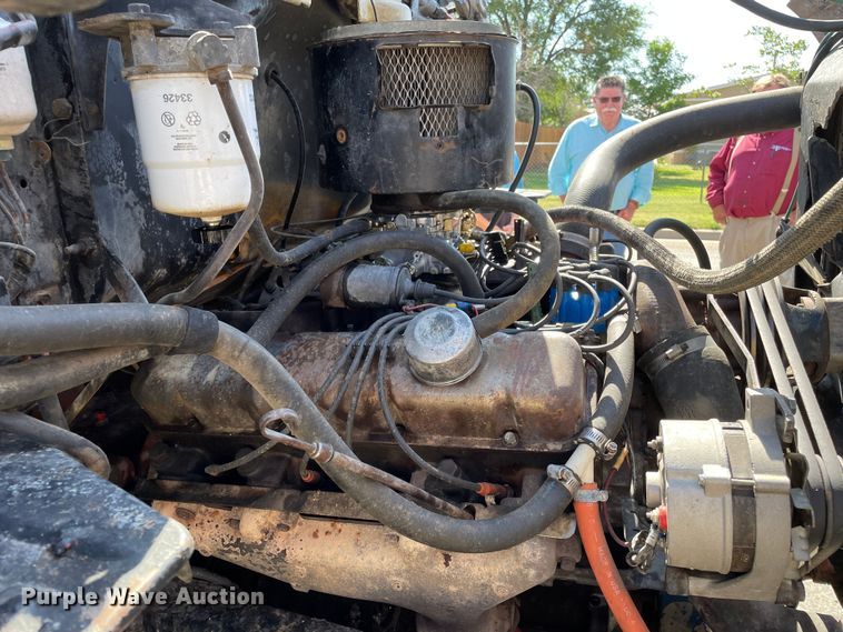 image for item DN5160 1973 Ford 880  grain truck