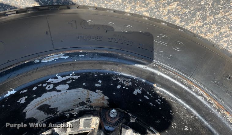 image for item DN5160 1973 Ford 880  grain truck