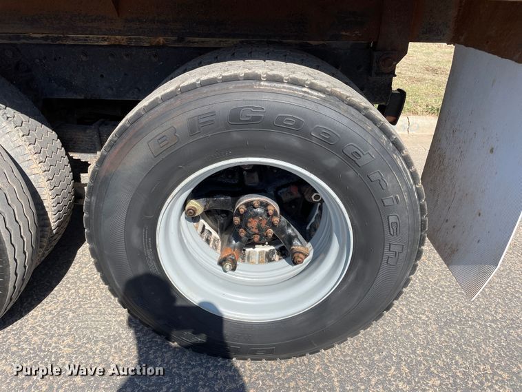 image for item DN5160 1973 Ford 880  grain truck