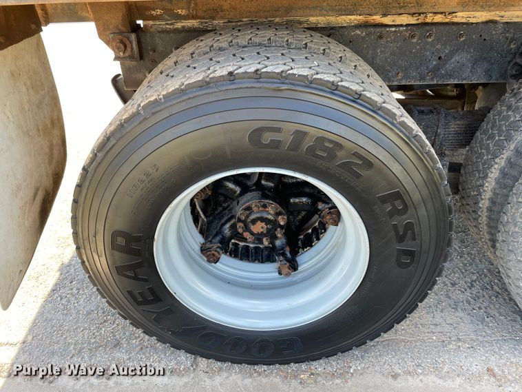 image for item DN5160 1973 Ford 880  grain truck