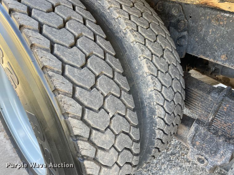 image for item DN5160 1973 Ford 880  grain truck