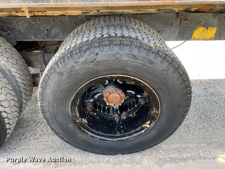 image for item DN5160 1973 Ford 880  grain truck