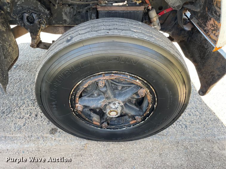 image for item DN5160 1973 Ford 880  grain truck