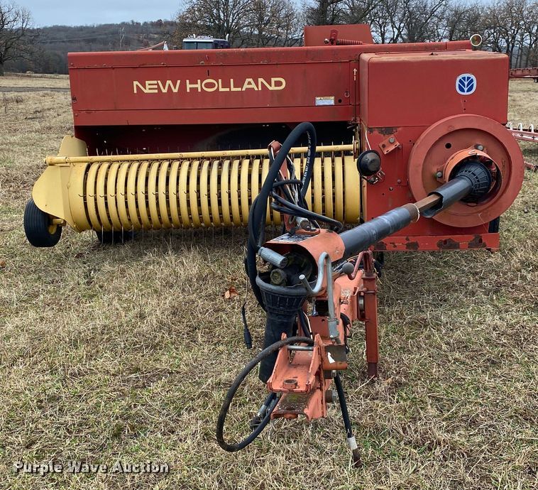 image for item DN8107 1998 New Holland 575  small square baler