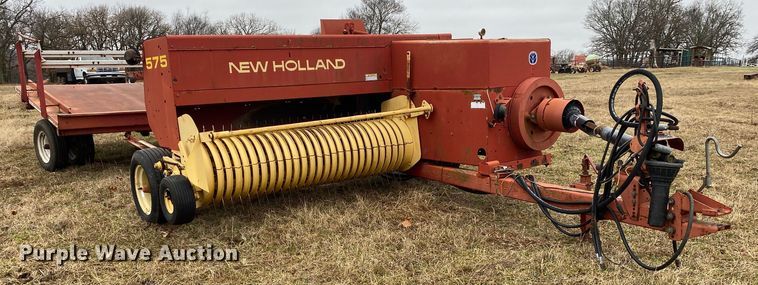 image for item DN8107 1998 New Holland 575  small square baler