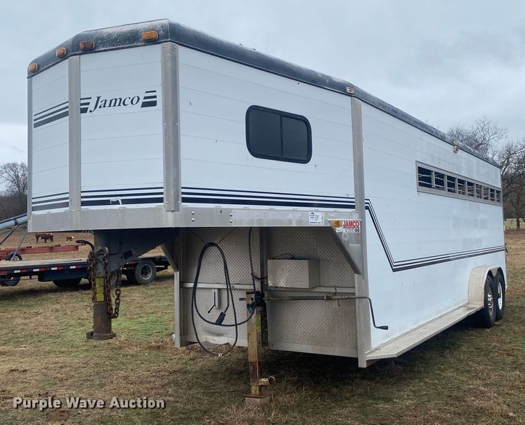 image for item DN8114 1995 Jamco  livestock trailer