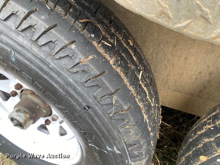 image for item DN8114 1995 Jamco  livestock trailer