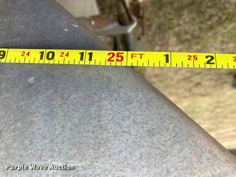 image for item DN8114 1995 Jamco  livestock trailer