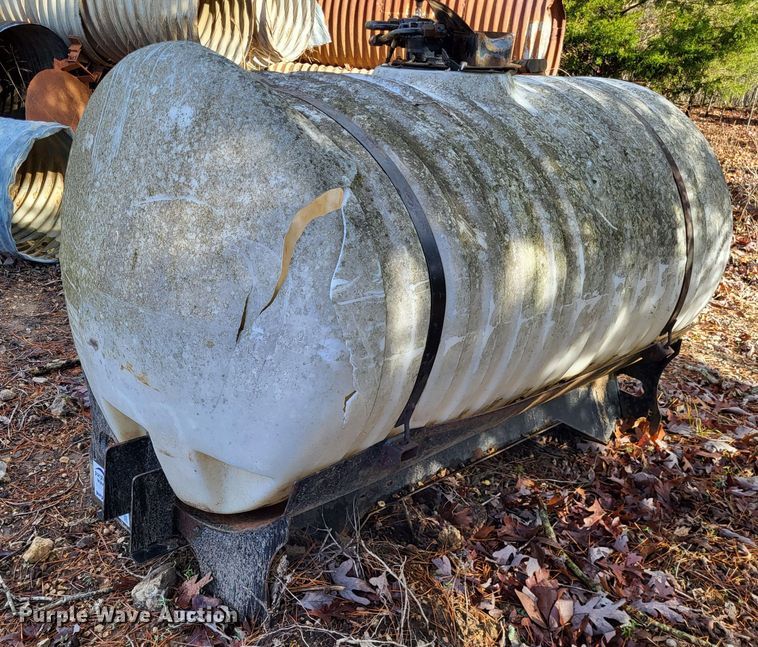 image for item DO3452 300 gallon poly tank