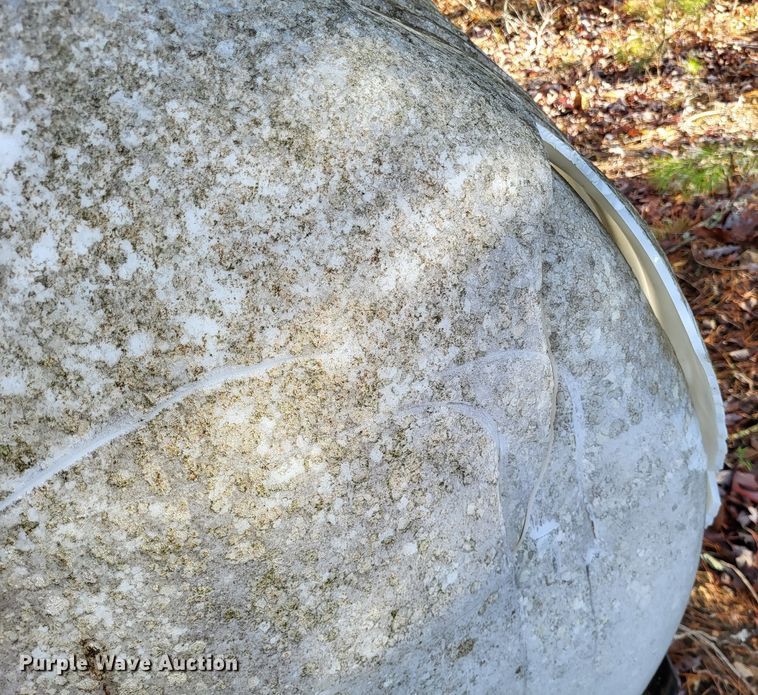 image for item DO3452 300 gallon poly tank