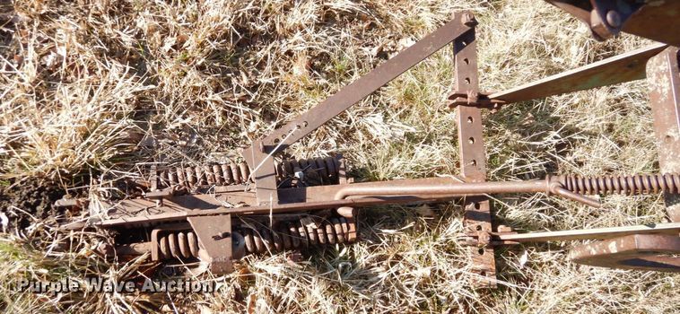 image for item DR8089 John Deere 2-14  bottom plow
