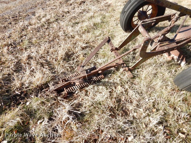 image for item DR8089 John Deere 2-14  bottom plow