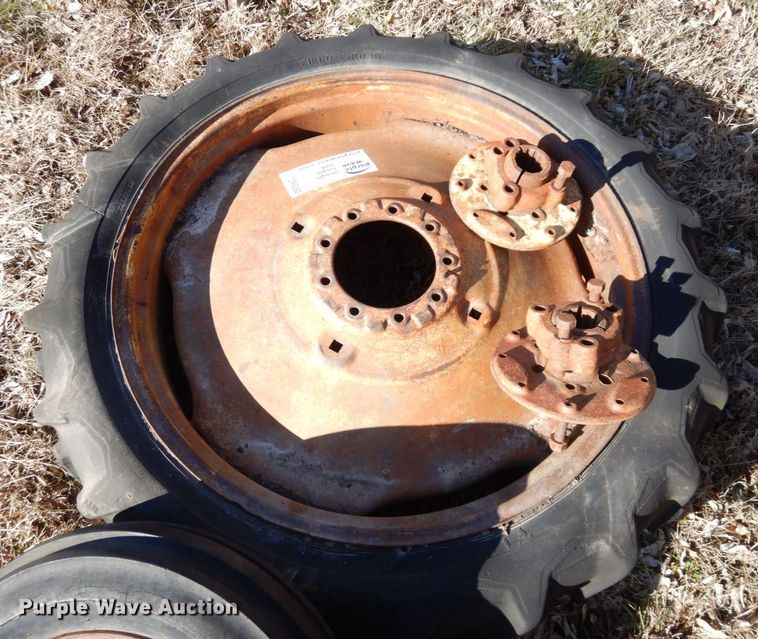 image for item DR8090 Tires and wheels