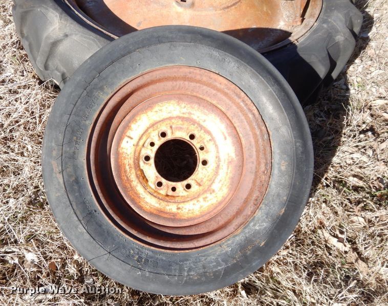 image for item DR8090 Tires and wheels