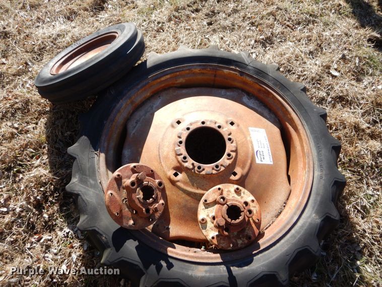 image for item DR8090 Tires and wheels