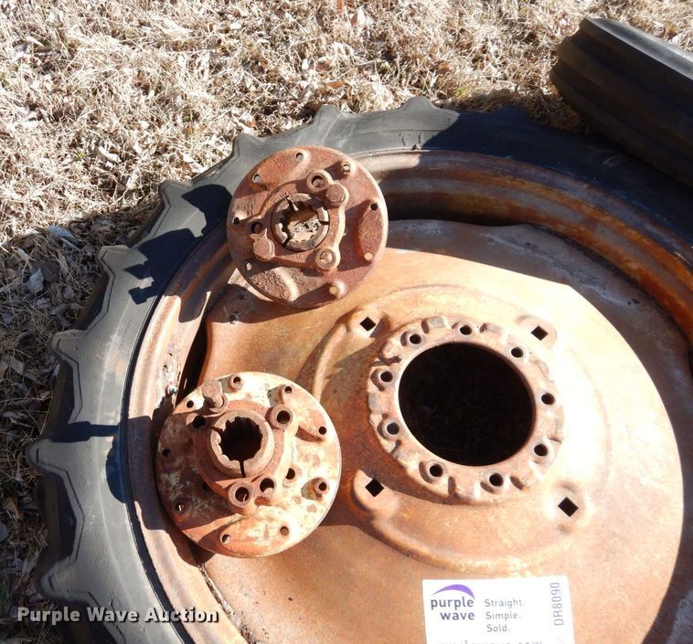 image for item DR8090 Tires and wheels