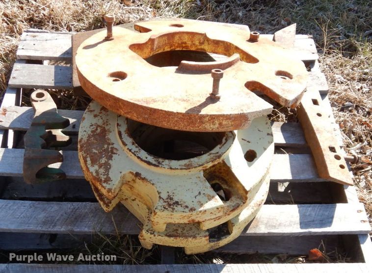 image for item DR8090 Tires and wheels