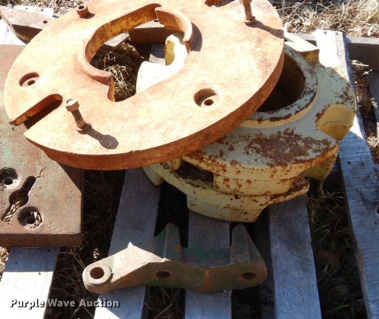 image for item DR8090 Tires and wheels