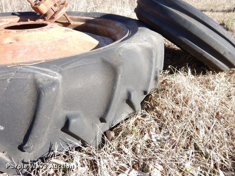 image for item DR8090 Tires and wheels