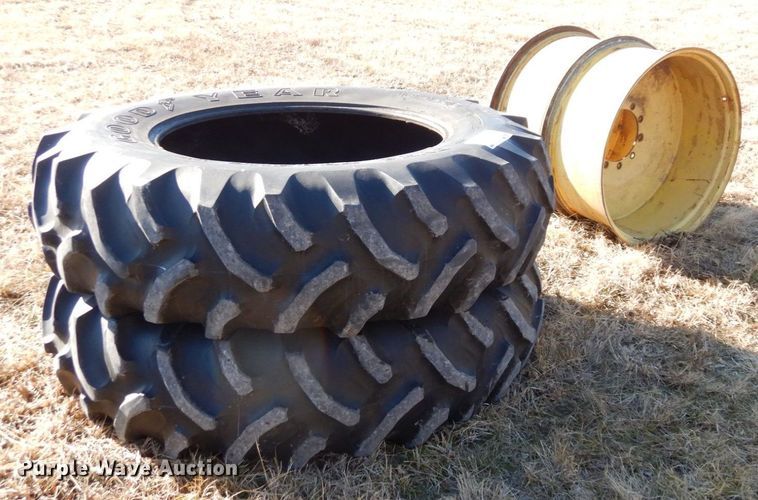 image for item DR8091 Tires and wheels