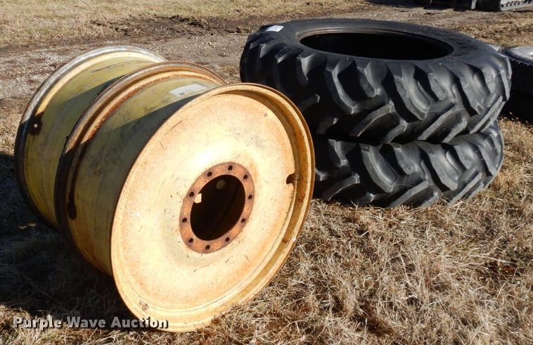 image for item DR8091 Tires and wheels