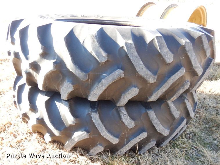 image for item DR8091 Tires and wheels