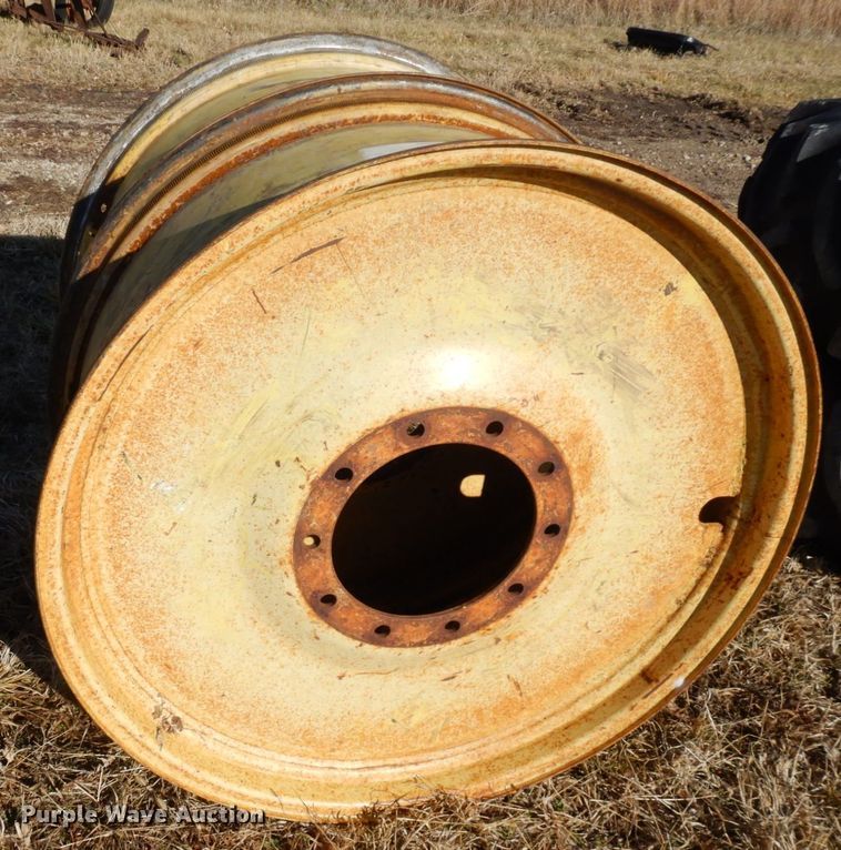 image for item DR8091 Tires and wheels