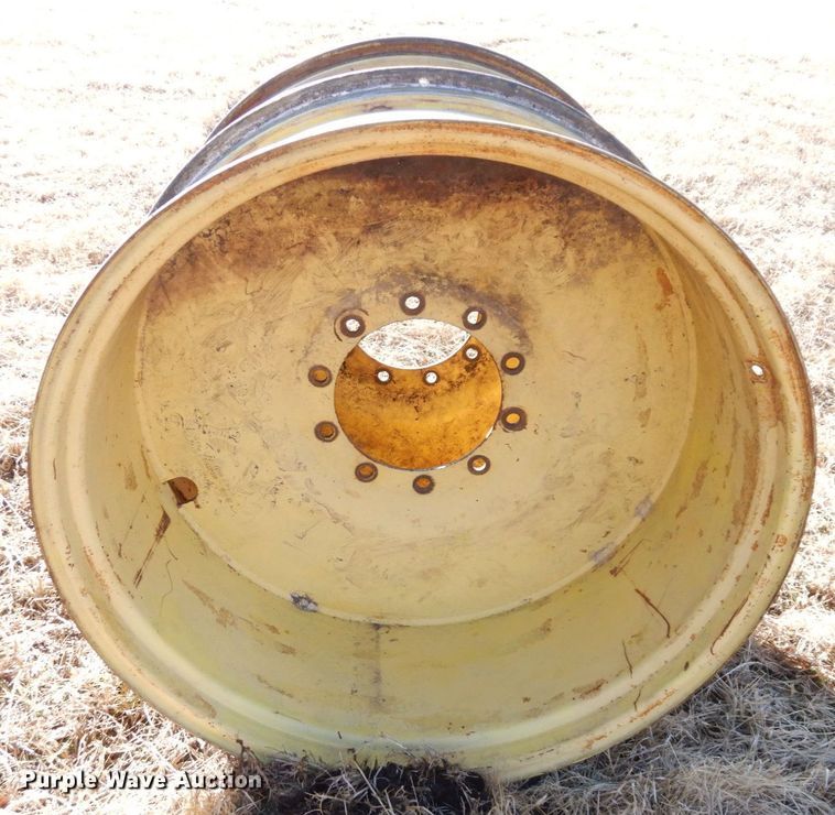 image for item DR8091 Tires and wheels