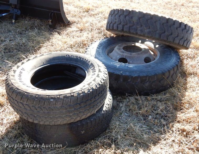 image for item DR8092 (4) Firestone tires and wheels