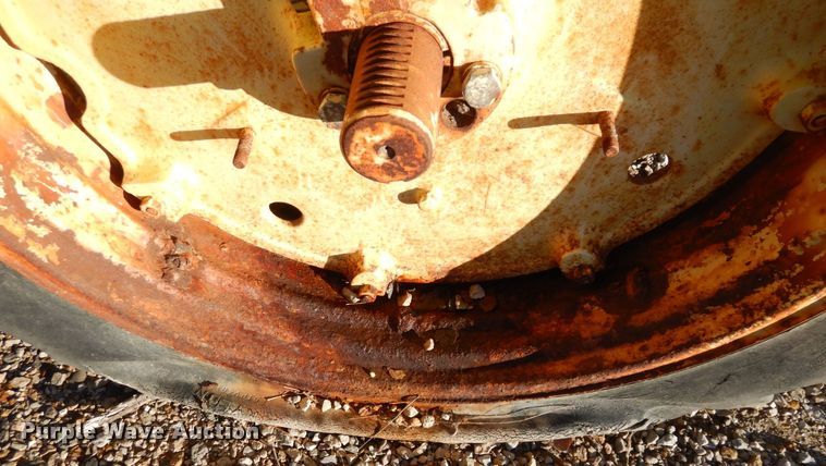 image for item JK9117 1960 John Deere 630  tractor