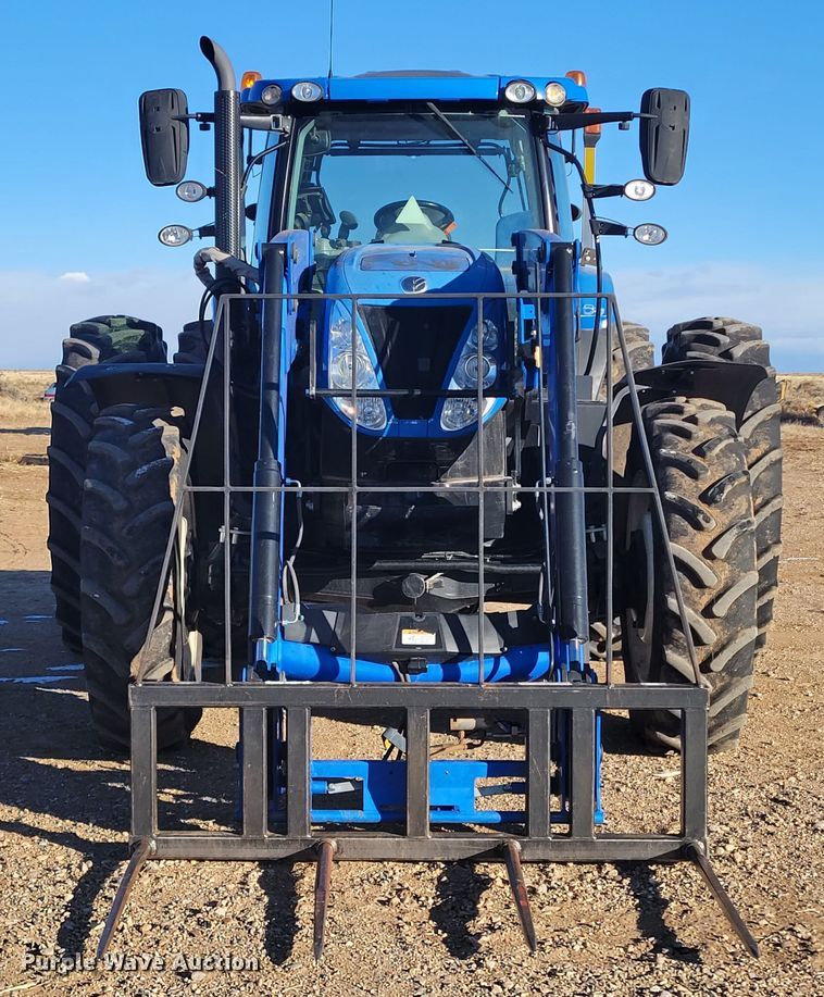 image for item LG9355 2014 New Holland T7.260  MFWD tractor