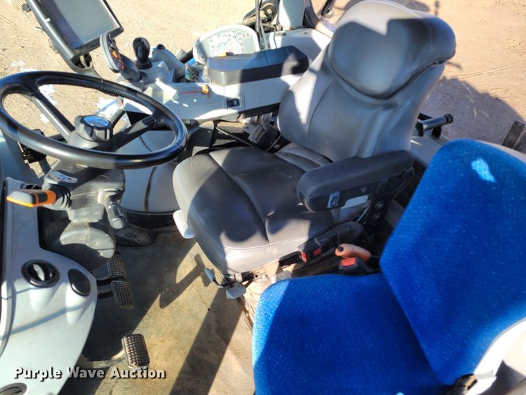 image for item LG9355 2014 New Holland T7.260  MFWD tractor