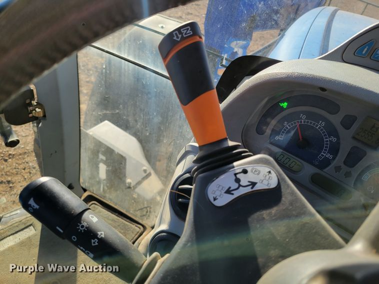 image for item LG9355 2014 New Holland T7.260  MFWD tractor