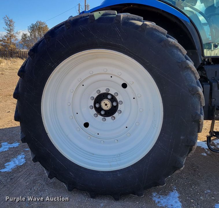 image for item LG9355 2014 New Holland T7.260  MFWD tractor