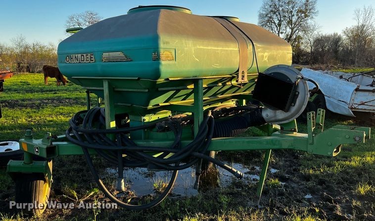 image for item MF9799 John Deere  air commodity cart