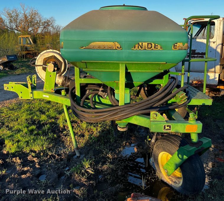 image for item MF9799 John Deere  air commodity cart