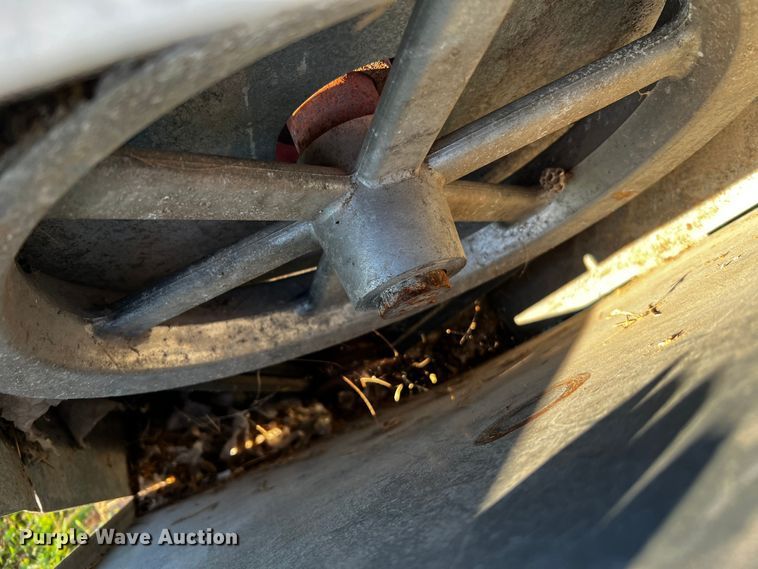 image for item MF9800 Hutchinson  auger