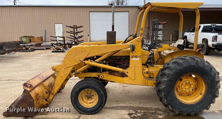 image for item MI9651 John Deere 401C  tractor